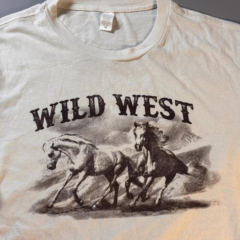Wild West Horses Graphic T Shirt Mens Medium Cream Short Sleeve Cotton Polyester